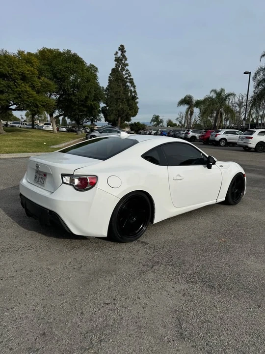2016 Scion FR-S - Image 4 of 11