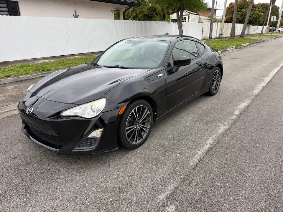 2016 Scion FR-S - Image 2 of 10