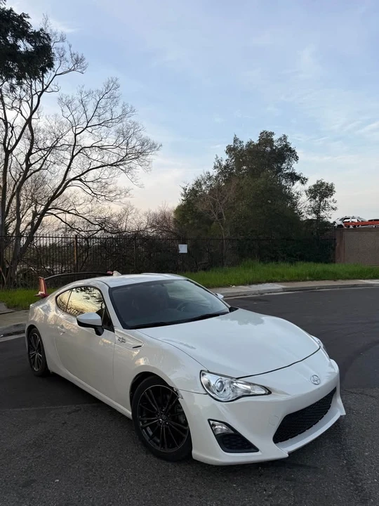 2016 Scion FR-S - Image 3 of 14