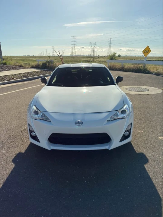 2016 Scion FR-S - Image 2 of 11