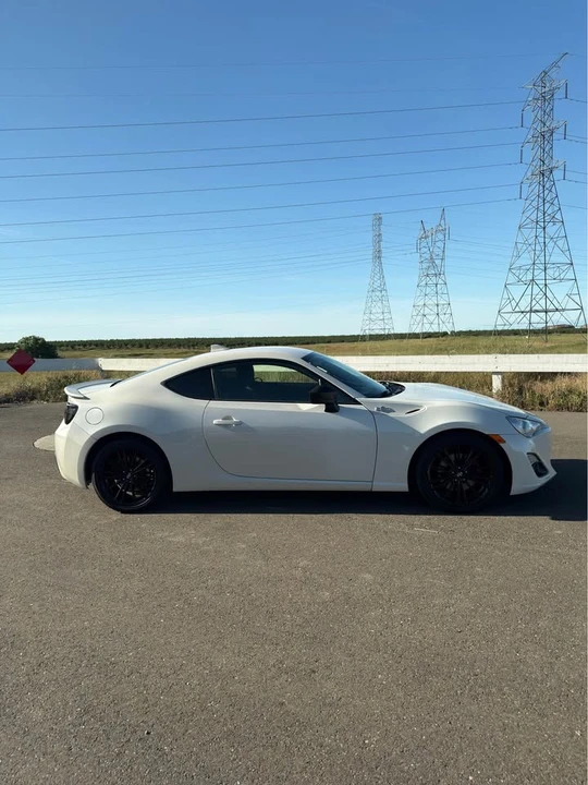 2016 Scion FR-S - Image 4 of 11