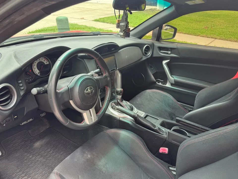2016 Scion FR-S - Image 10 of 11