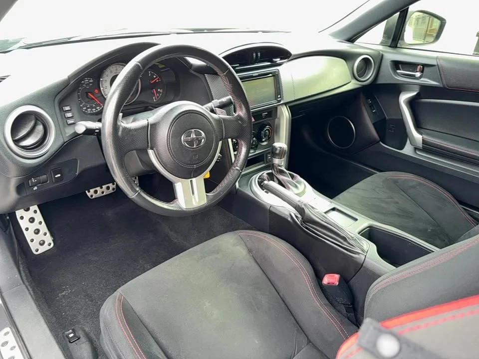 2016 Scion FR-S - Image 8 of 10