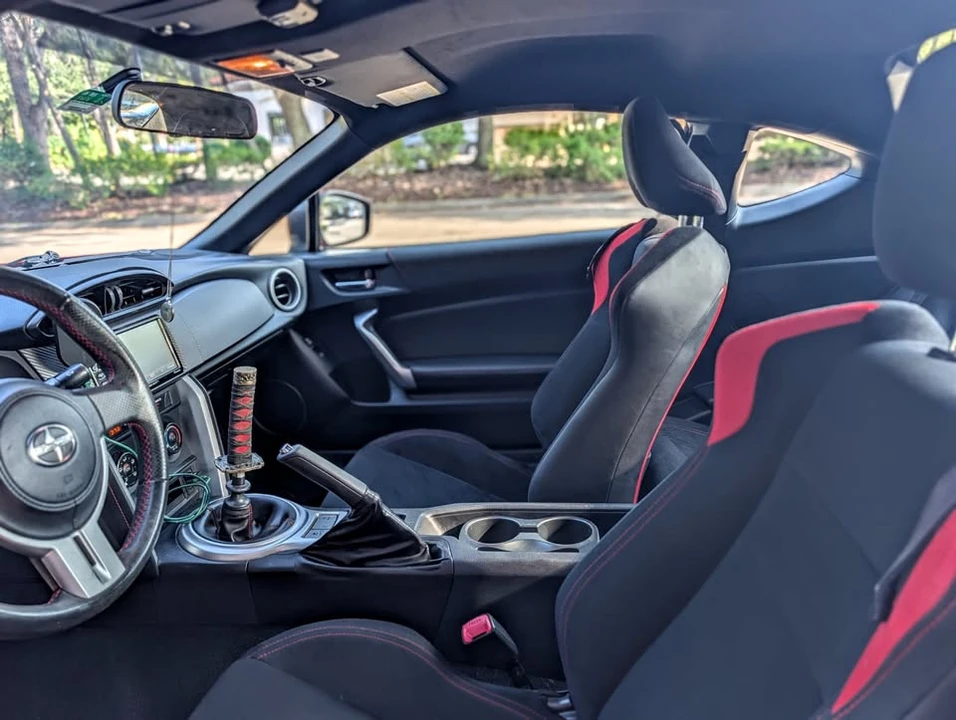 2016 Scion FR-S - Image 6 of 10