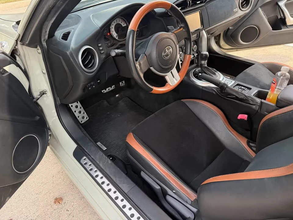 2016 Scion FR-S - Image 9 of 15