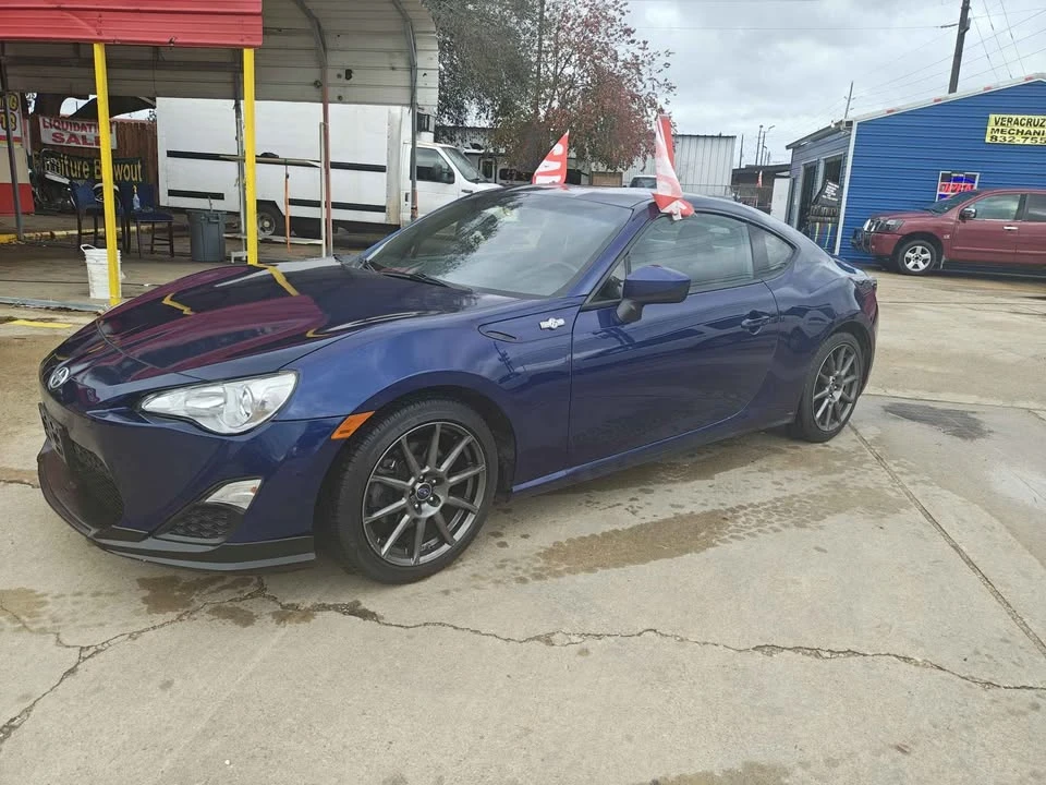2016 Scion FR-S - Image 2 of 13