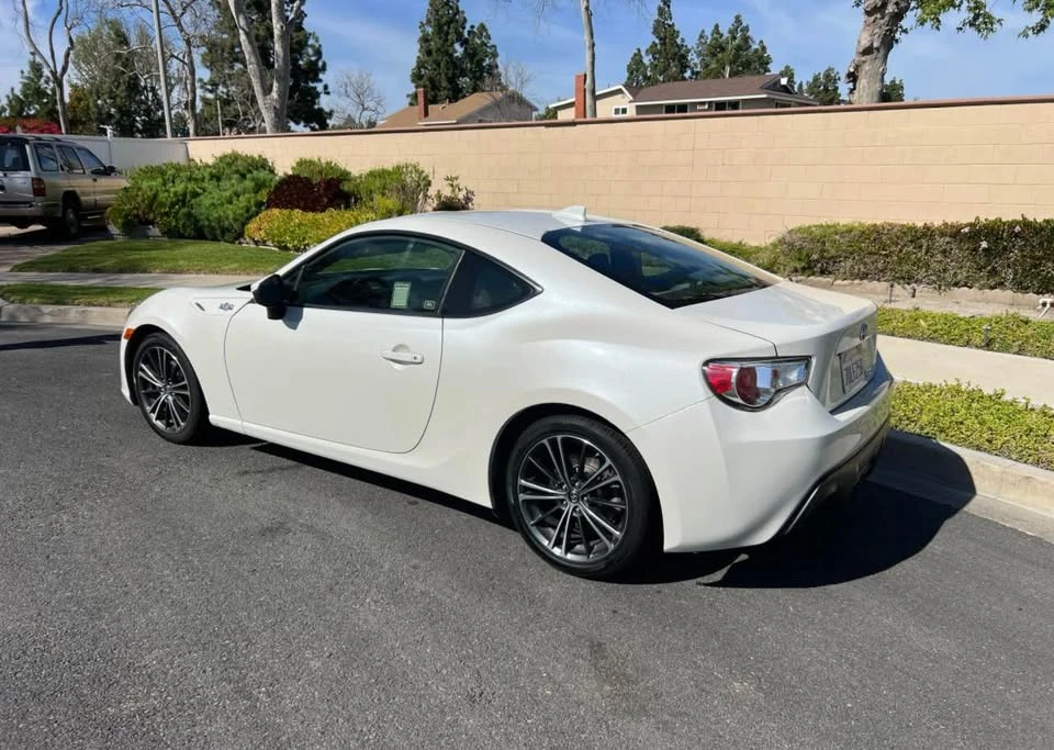 2016 Scion FR-S - Image 8 of 9
