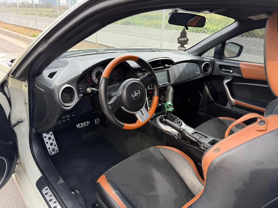 2016 Scion FR-S - Image 14 of 19