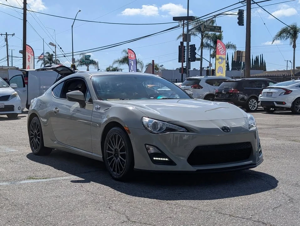 2016 Scion FR-S - Image 2 of 19