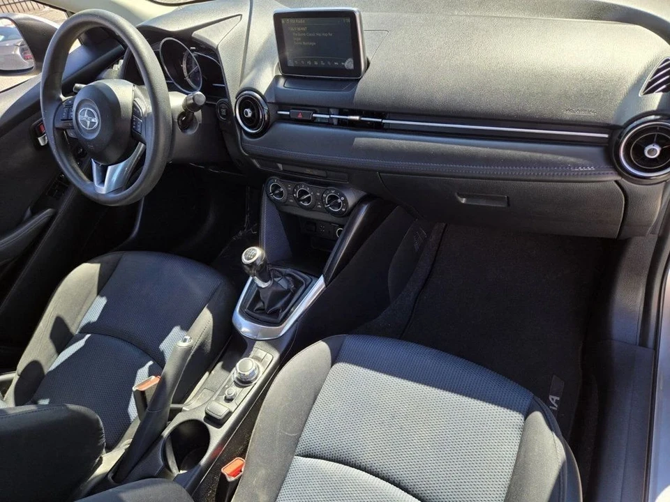 2016 Scion iA - Image 14 of 19