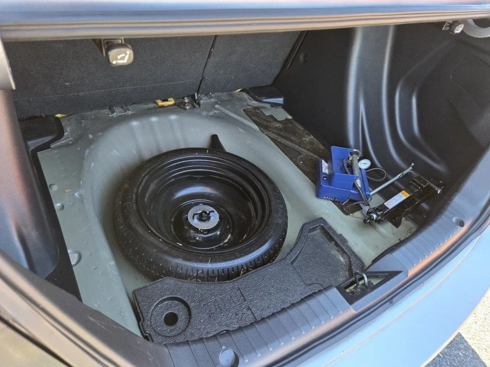 2016 Scion iA - Image 11 of 19