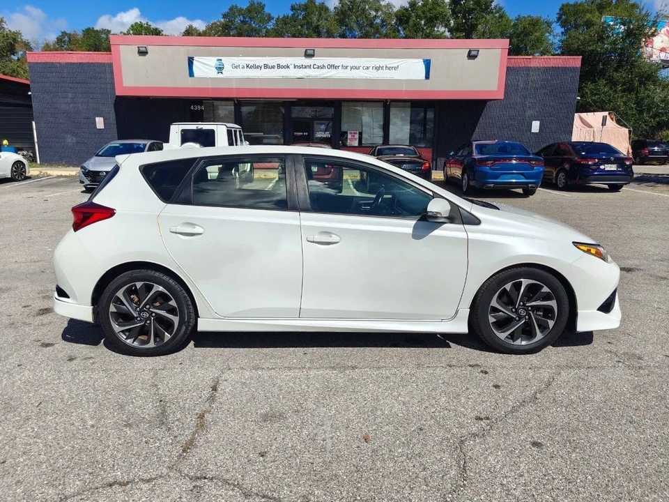 2016 Scion iM - Image 10 of 21