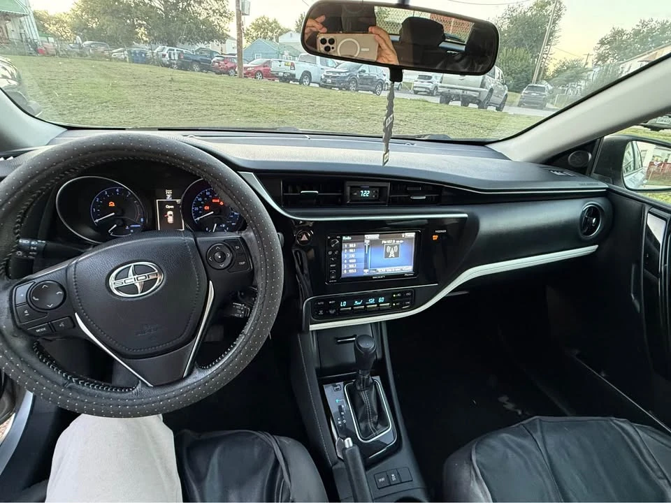 2016 Scion iM - Image 5 of 8