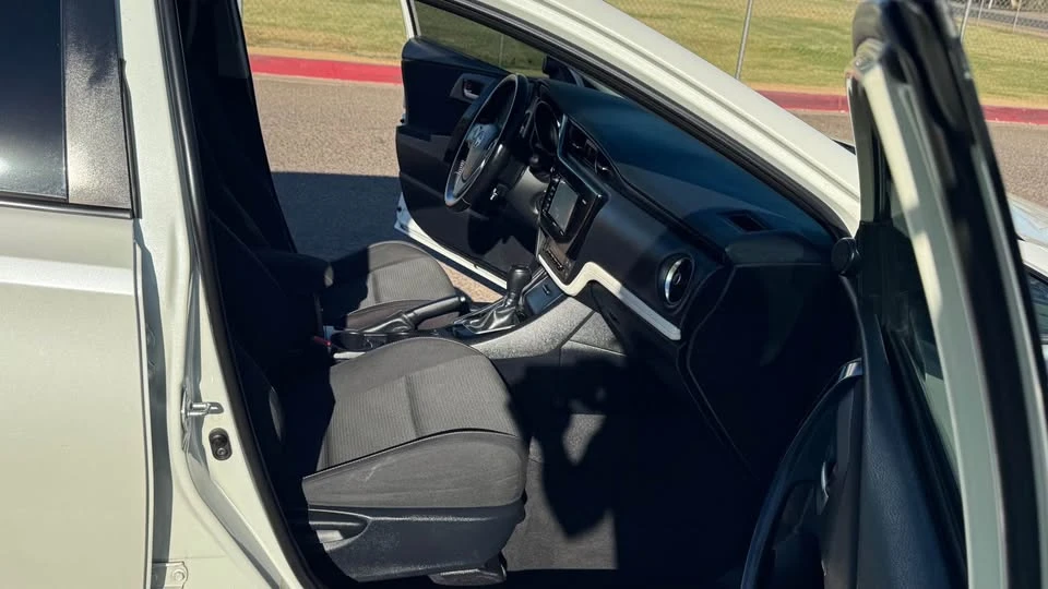 2016 Scion iM - Image 10 of 15
