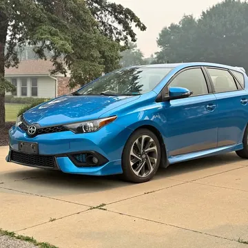 2016 Scion iM Hatchback