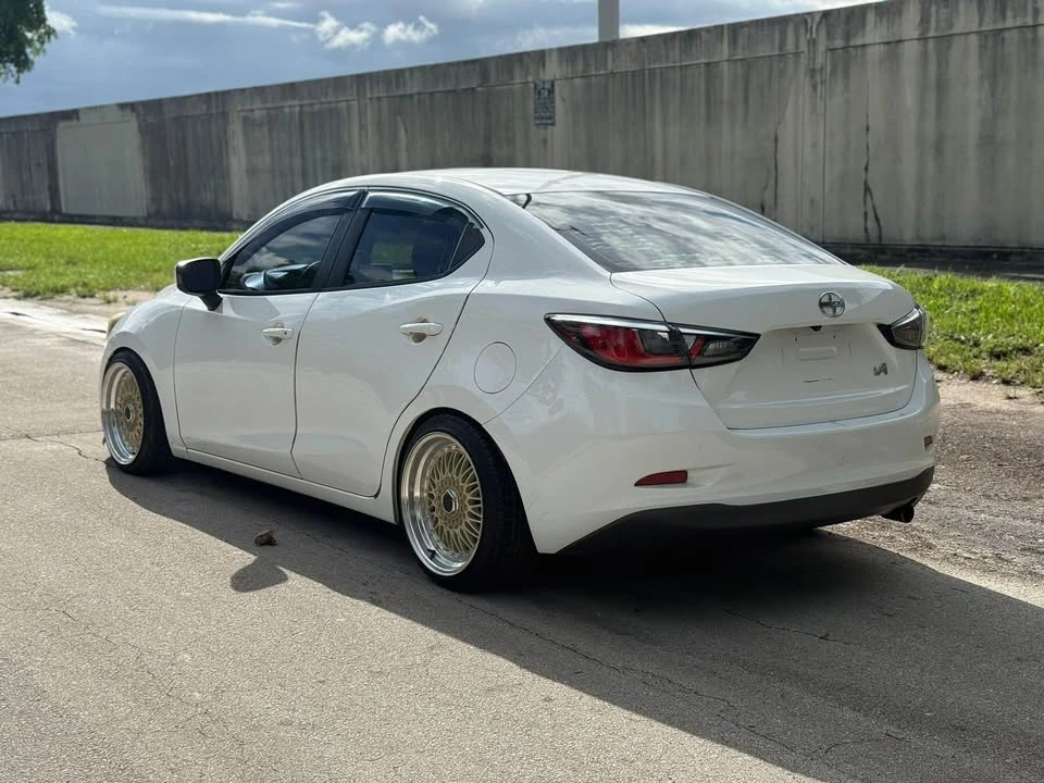 2016 Scion iA - Image 3 of 17