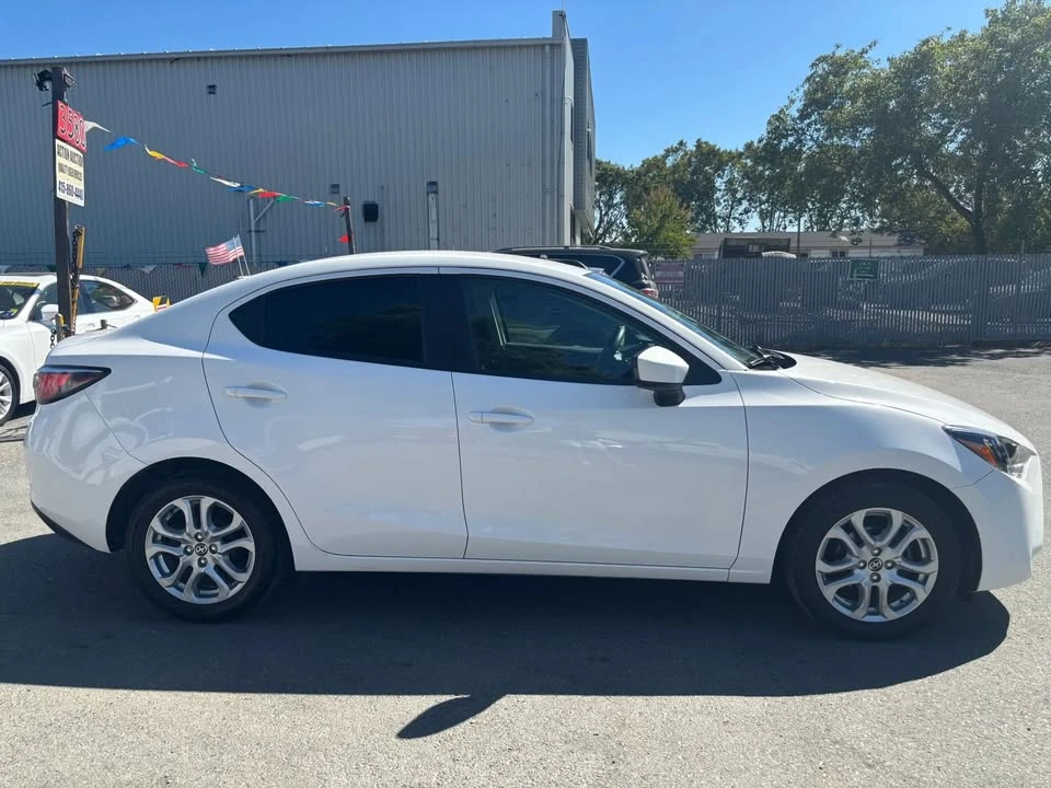 2016 Scion iA - Image 4 of 15