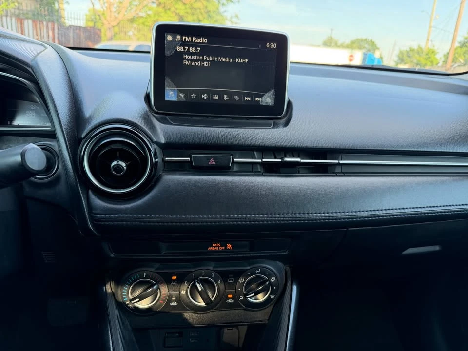 2016 Scion iA - Image 12 of 19