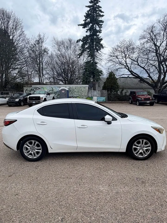 2016 Scion iA - Image 4 of 7