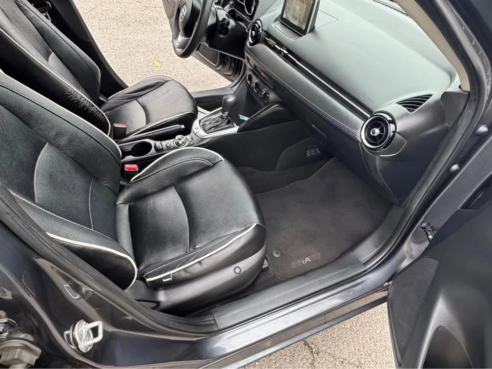 2016 Scion iA - Image 11 of 16
