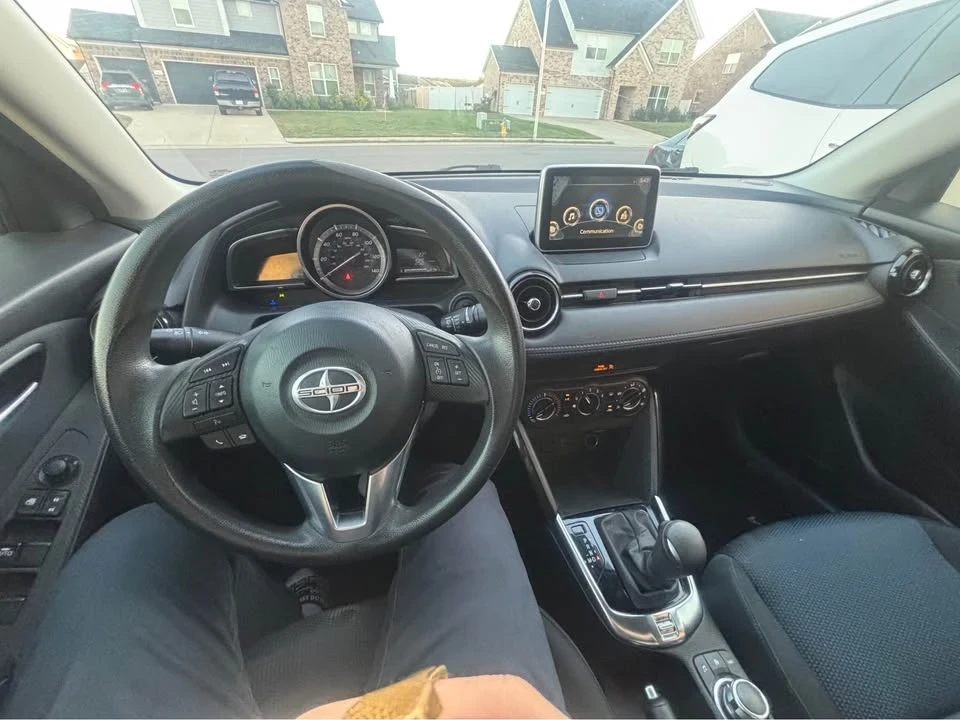 2016 Scion iA - Image 9 of 16