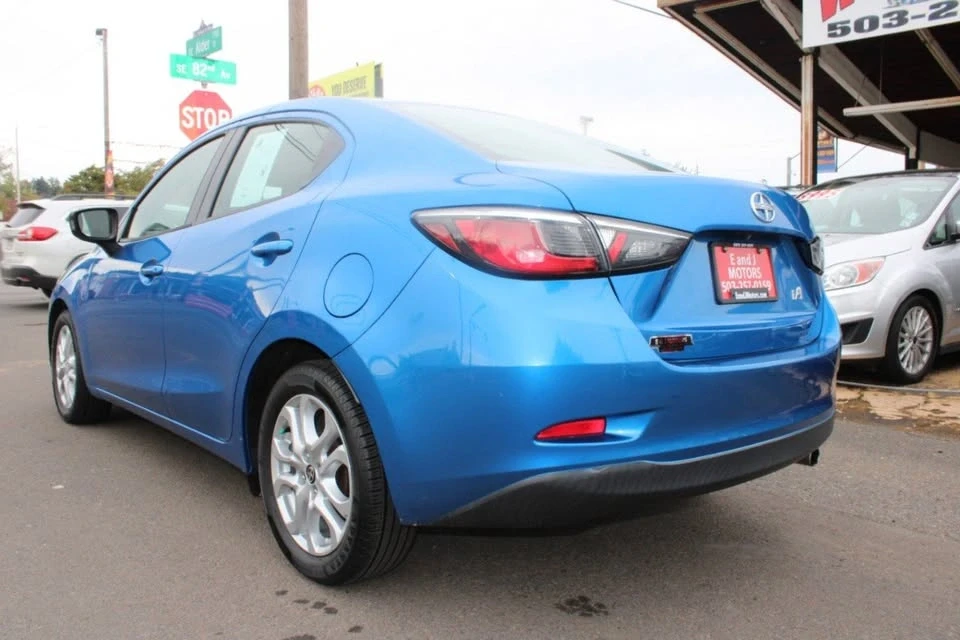 2016 Scion iA - Image 10 of 16