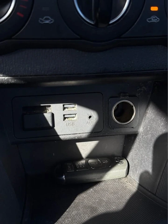 2016 Scion iA - Image 14 of 19