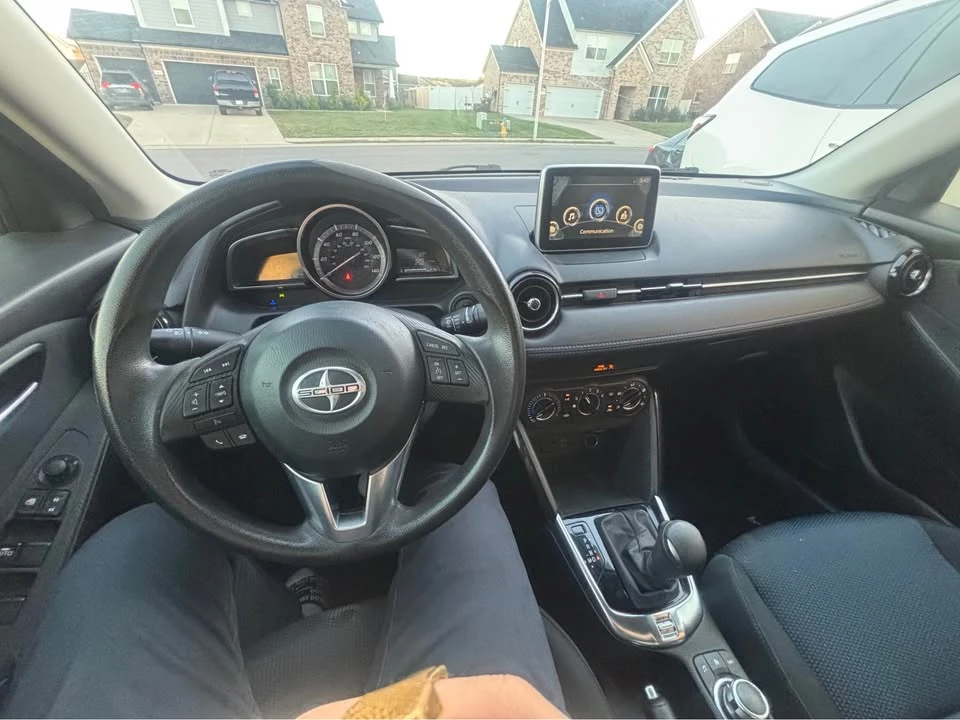 2016 Scion iA - Image 10 of 17