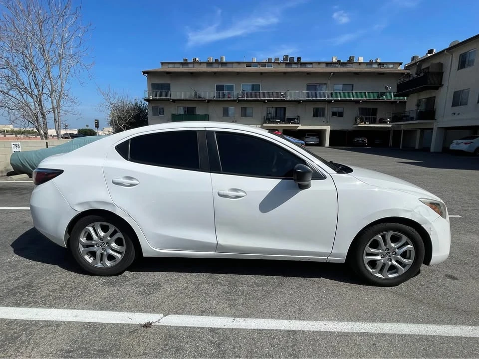 2016 Scion iA - Image 5 of 10
