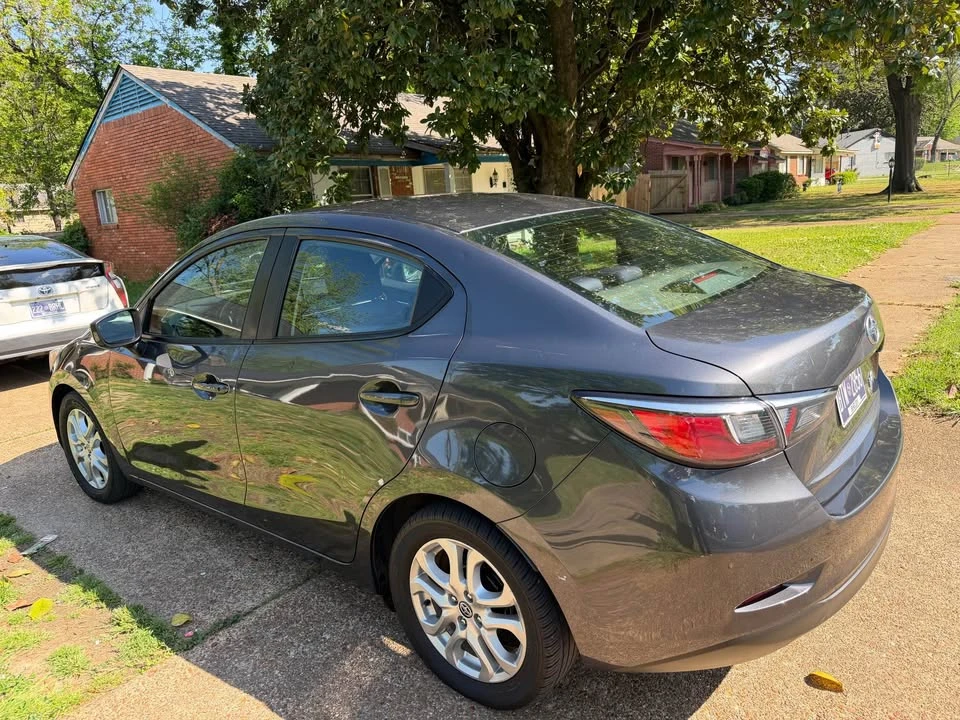 2016 Scion iA - Image 5 of 8
