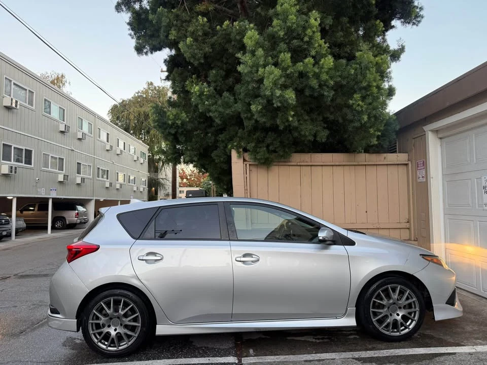 2016 Scion iM - Image 2 of 10