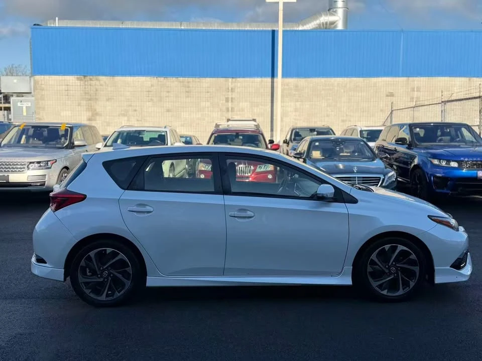 2016 Scion iM - Image 2 of 16