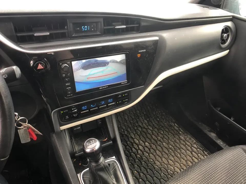 2016 Scion iM - Image 10 of 13