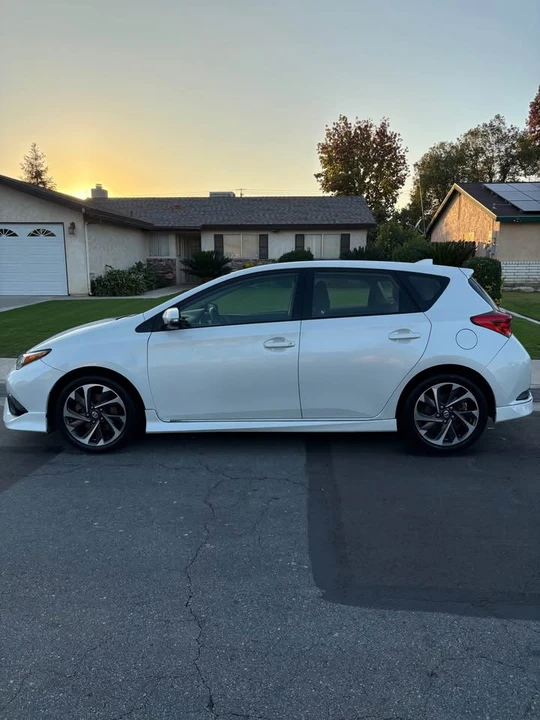 2016 Scion iM - Image 4 of 13