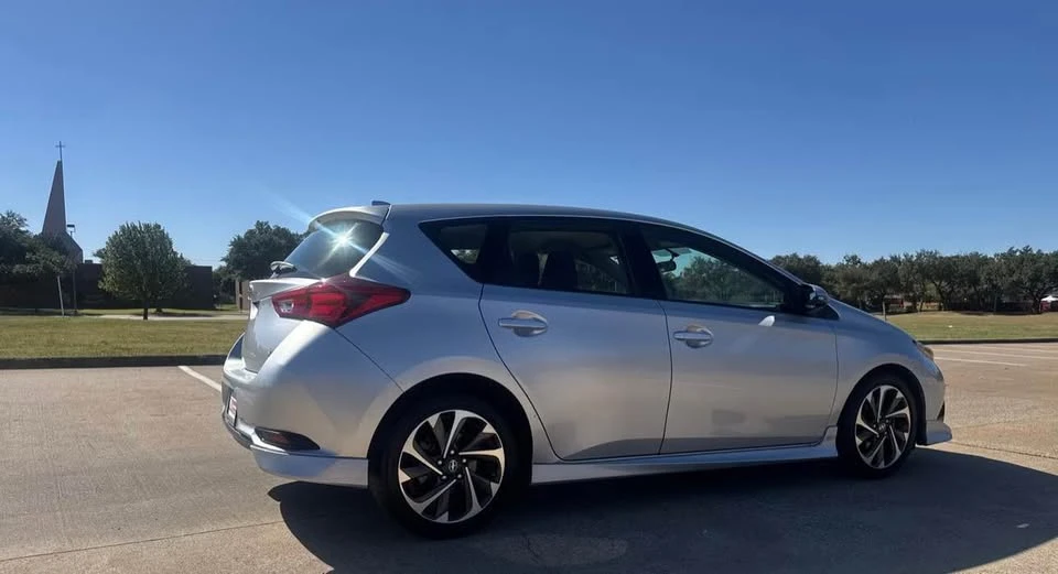 2016 Scion iM - Image 11 of 12