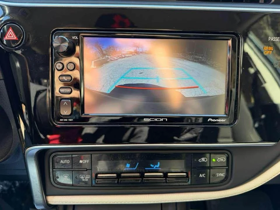 2016 Scion iM - Image 15 of 17
