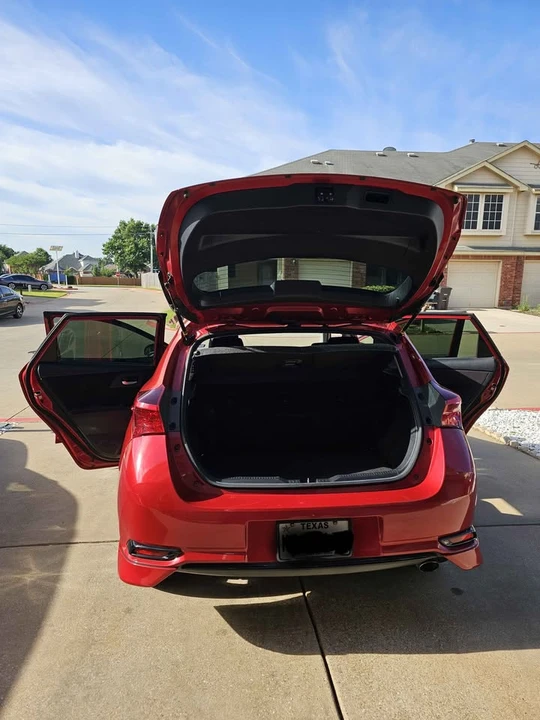2016 Scion iM - Image 9 of 17