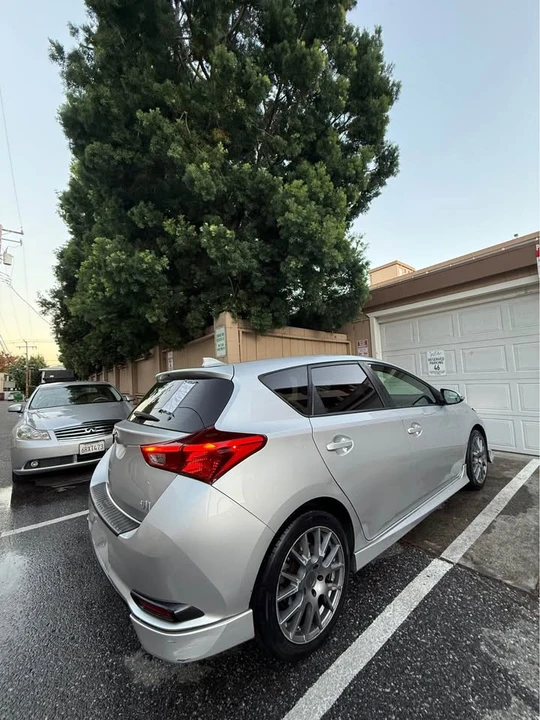 2016 Scion iM - Image 9 of 19