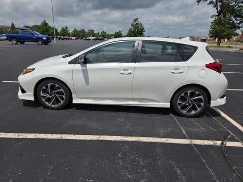 2016 Scion iM - Image 2 of 15