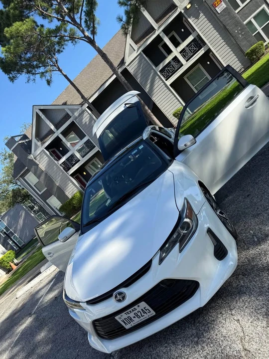 2016 Scion tC - Image 2 of 11