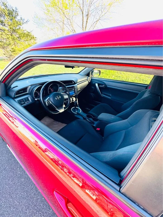 2016 Scion tC - Image 10 of 18