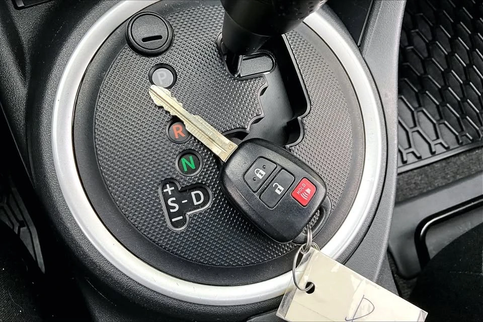 2016 Scion tC - Image 19 of 20