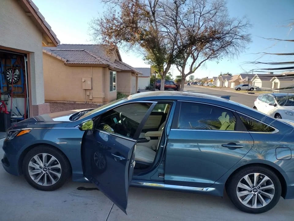 2016 Hyundai Sonata - Image 2 of 4