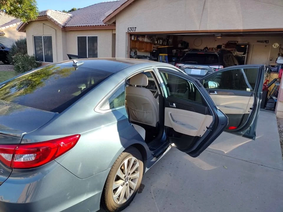 2016 Hyundai Sonata - Image 4 of 4