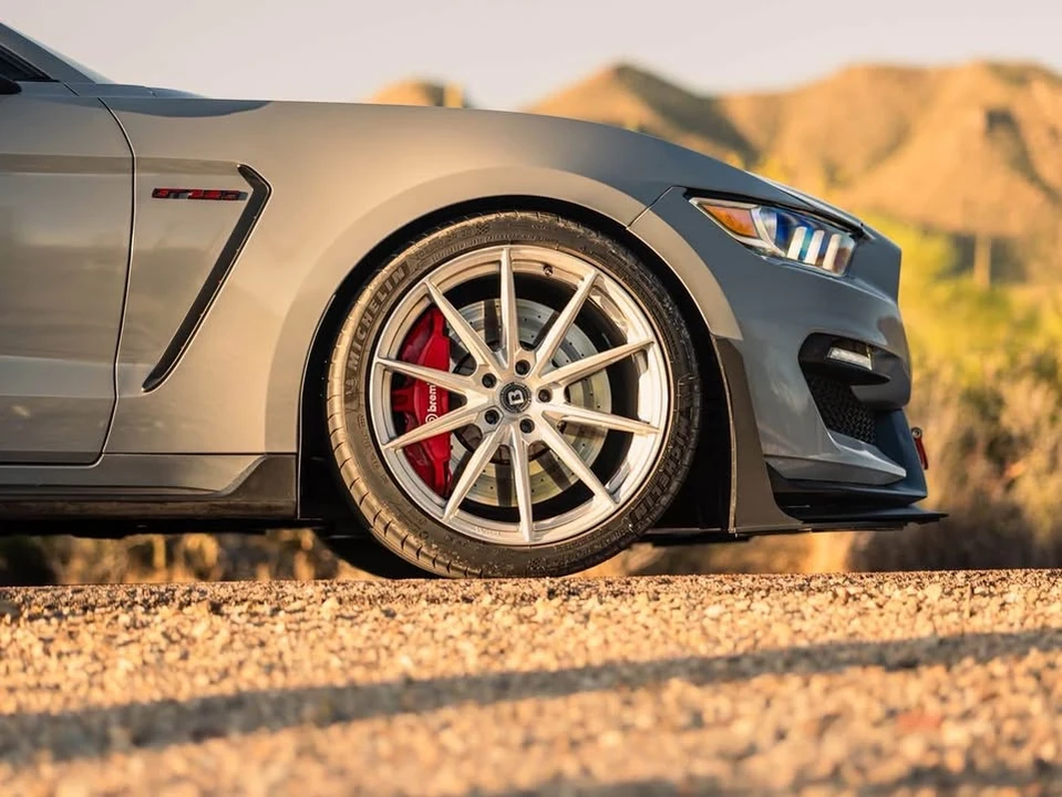 2016 Shelby GT350 - Image 3 of 5