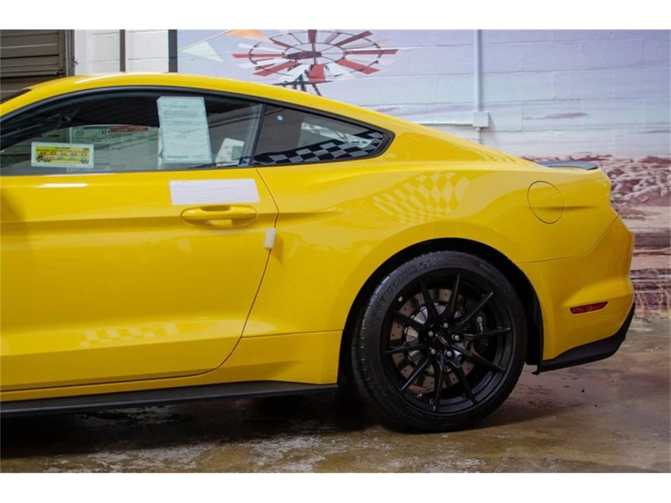 2016 Shelby GT350 - Image 19 of 31