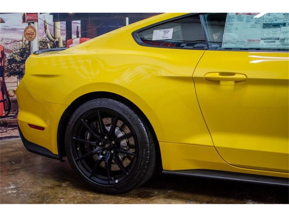 2016 Shelby GT350 - Image 6 of 31