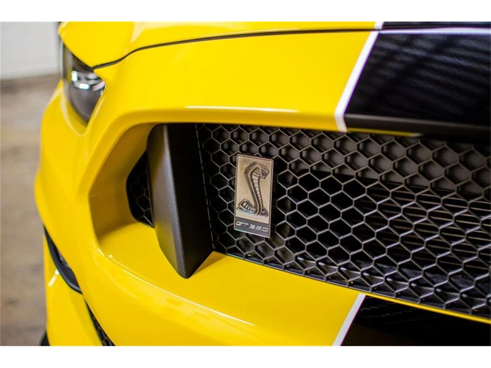 2016 Shelby GT350 - Image 14 of 31