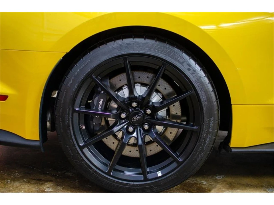 2016 Shelby GT350 - Image 9 of 31