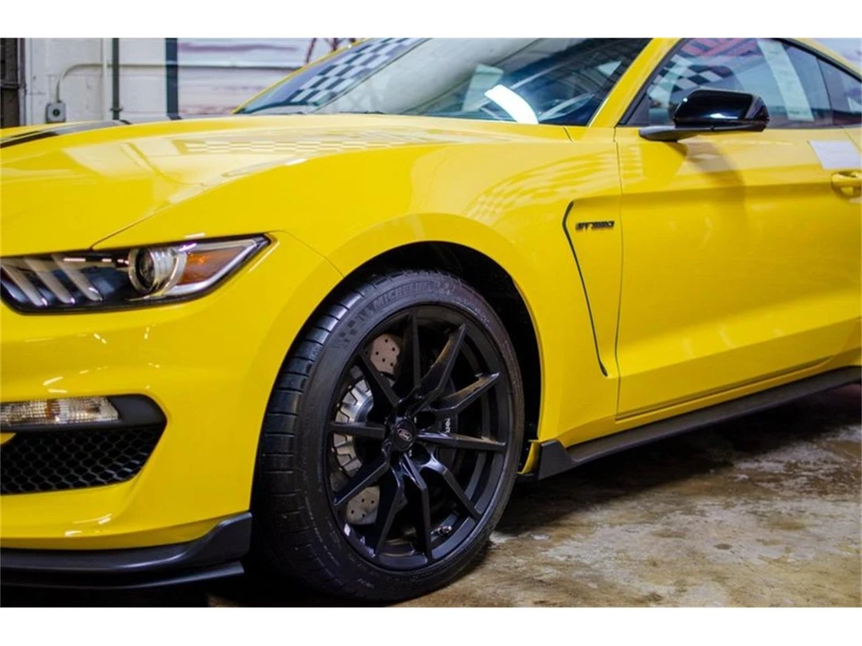 2016 Shelby GT350 - Image 17 of 31